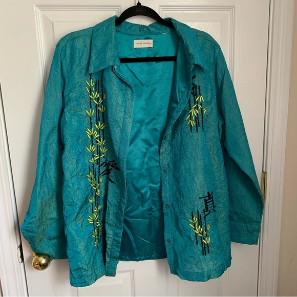 Marsh Landing (most likely Large) button front shacket  with bamboo accents - Picture 4 of 4